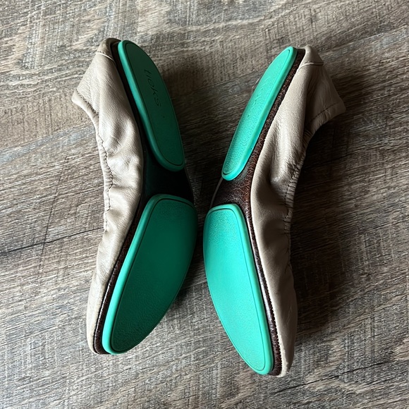 Tieks Taupe Ballet Flats - Picture 5 of 7